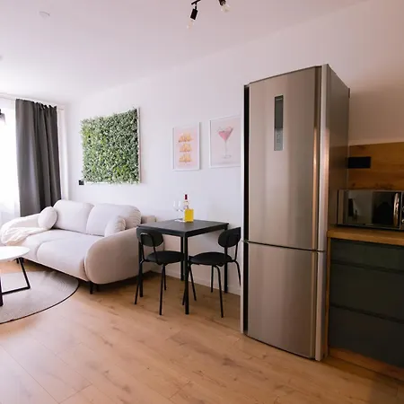 アパート Near Center *