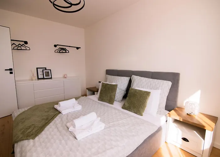 Krivoo Ii - Private Parking Košice